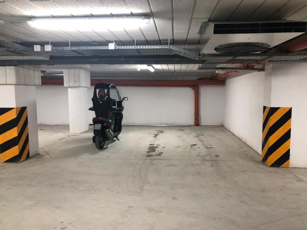 Klimatyzowany Apartament Wenecja Z Garazem Podziemnym Kielce Exteriör bild